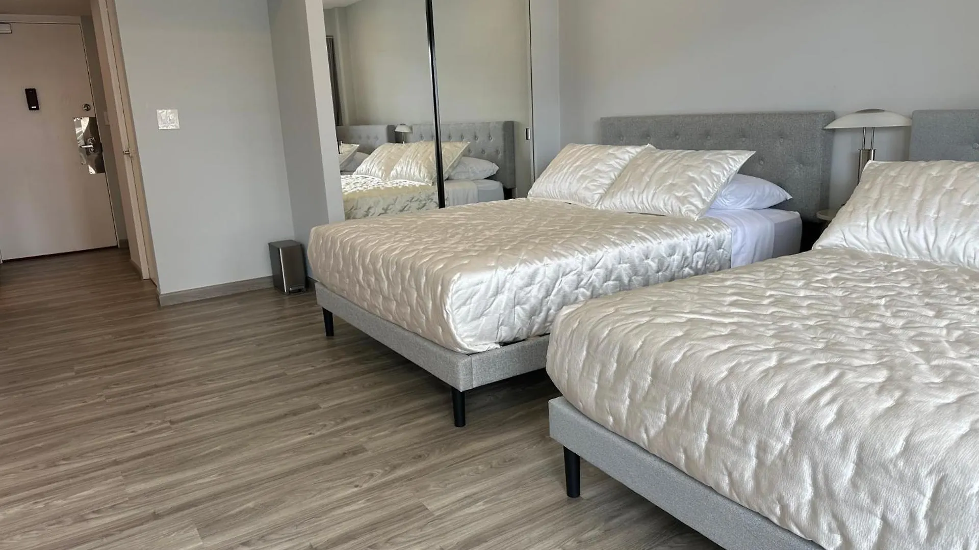 New Aloha Waikiki Ilikai Hotel Condo Free Parking Honolulu